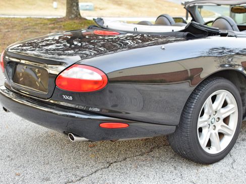 Used 2000 Jaguar XK8 image 18