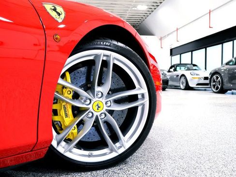 Used 2018 Ferrari 488 GTB image 11