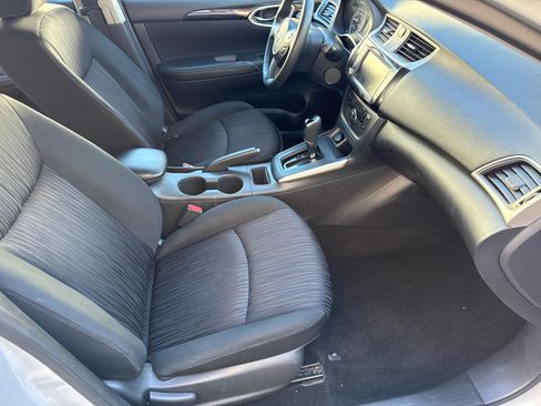 Used 2019 Nissan Sentra SV image 9