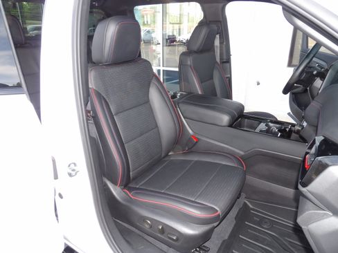 Used 2025 Chevrolet Silverado EV 4x4 Crew Cab RST image 25