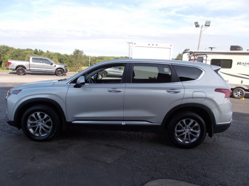Used 2020 Hyundai Santa Fe SE image 8