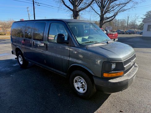 Used 2015 Chevrolet Express 2500 LS image 3