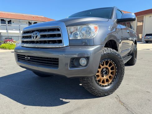 Used 2013 Toyota Sequoia Limited image 5