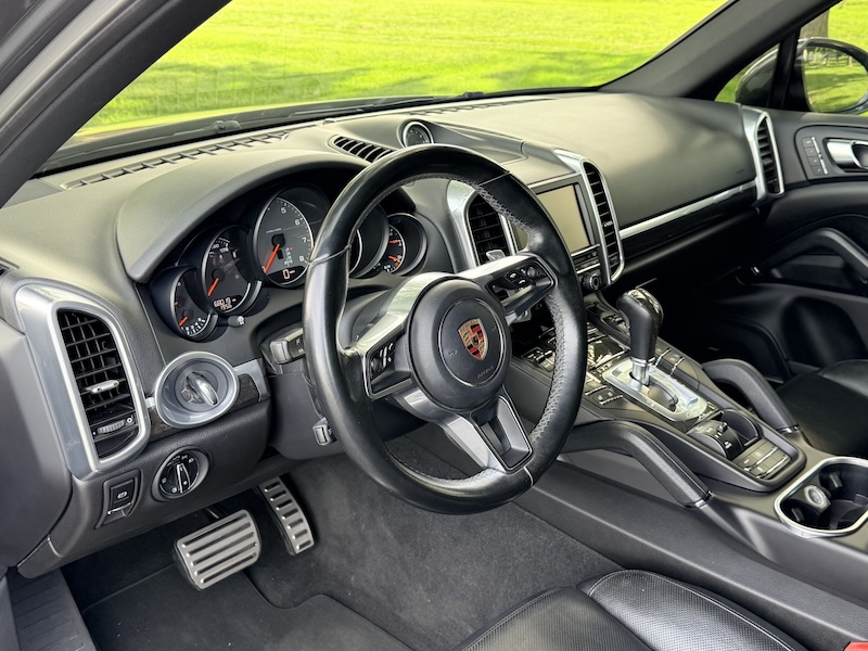 Used 2016 Porsche Cayenne S AWD/4WD image 16