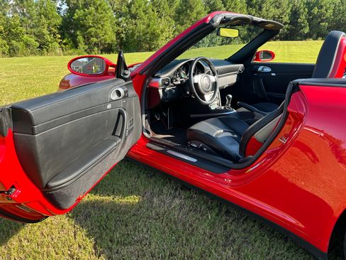 Used 2006 Porsche 911 Carrera 4S image 18