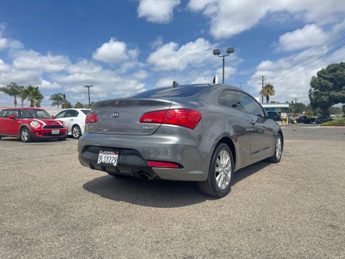 Used 2016 Kia Forte Koup EX FWD image 8