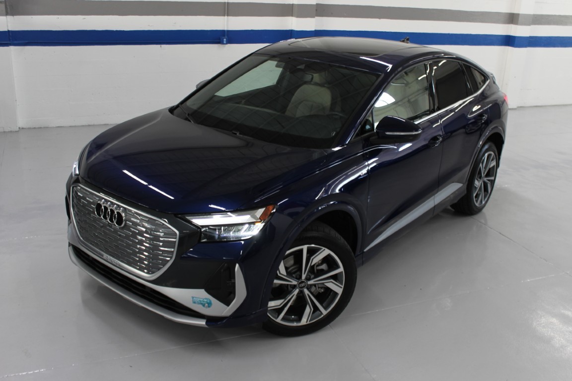 Used 2024 Audi Q4 e-tron quattro Premium Plus Sportback AWD/4WD image 3