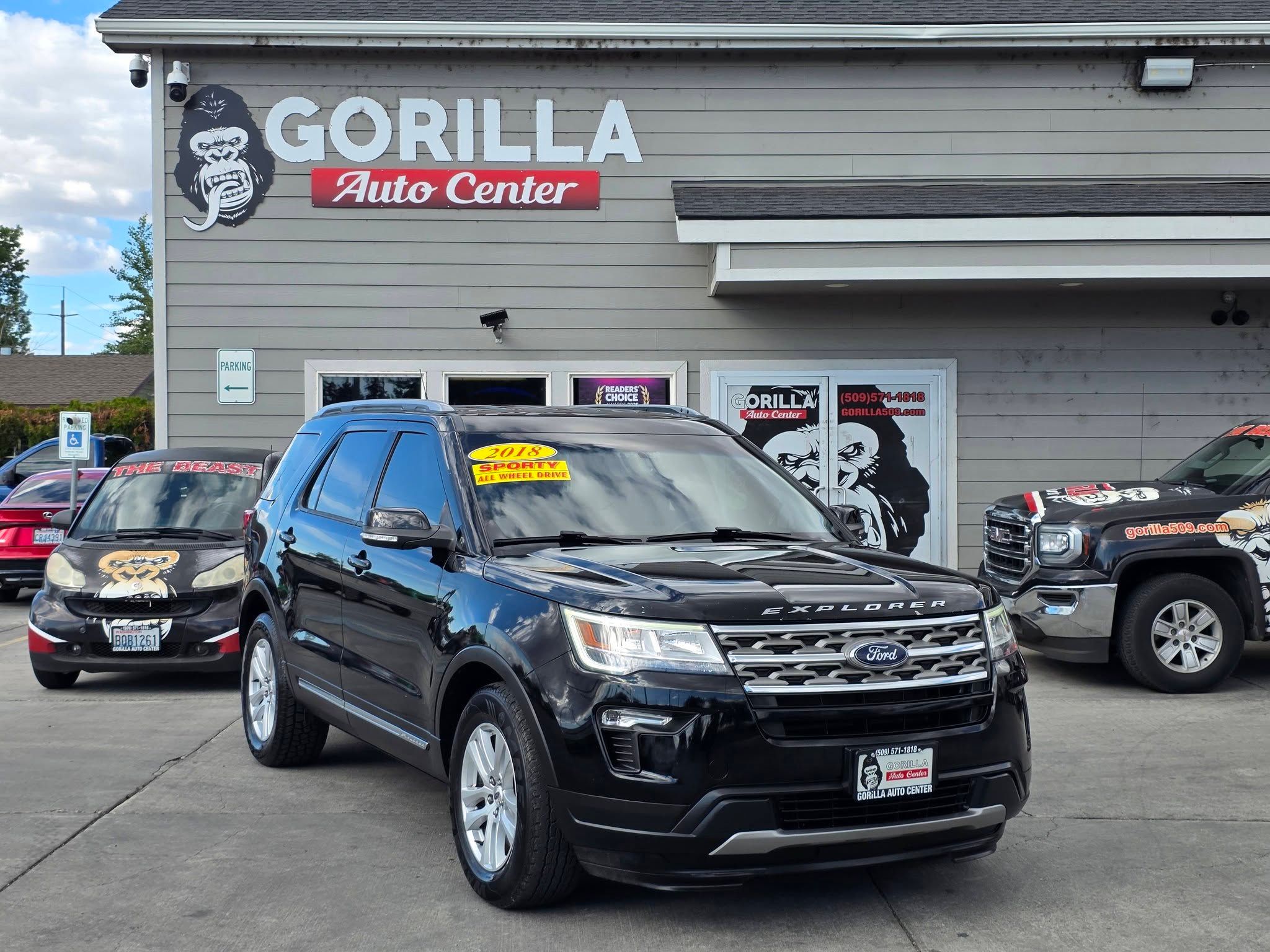 Used 2018 Ford Explorer 4WD XLT image 1