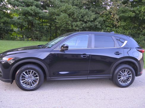 Used 2017 MAZDA CX-5 AWD Touring image 1