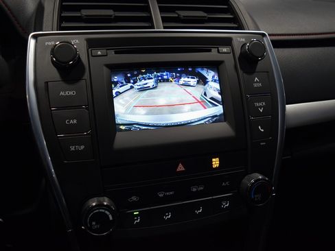 Used 2016 Toyota Camry SE image 26