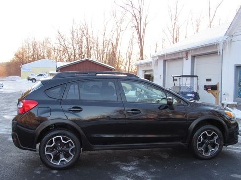 Used 2015 Subaru XV Crosstrek 2.0i Limited image 10