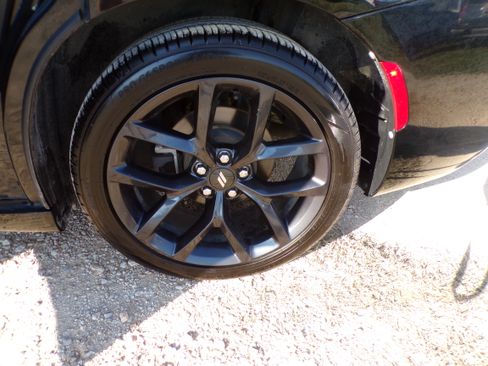 Used 2019 Dodge Charger SXT image 8