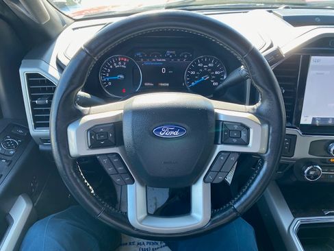 Used 2022 Ford F350 Lariat image 14