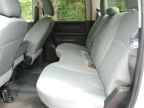 Used 2016 RAM 2500 ST image 11