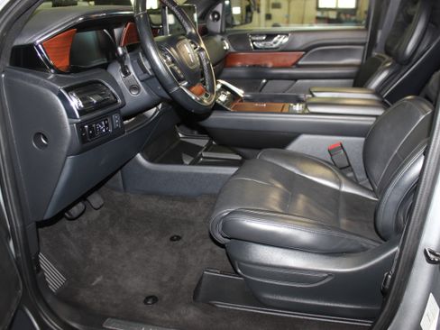 Used 2023 Lincoln Navigator 4WD Reserve image 15