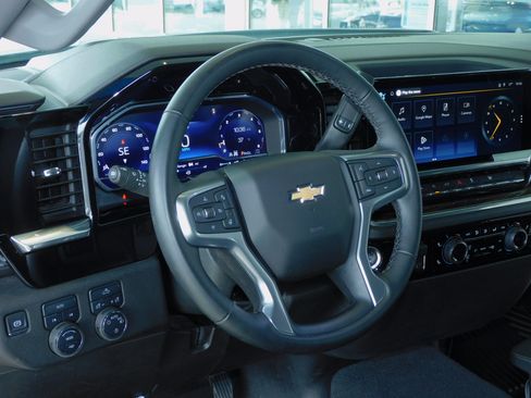 Used 2025 Chevrolet Silverado 1500 LT image 18