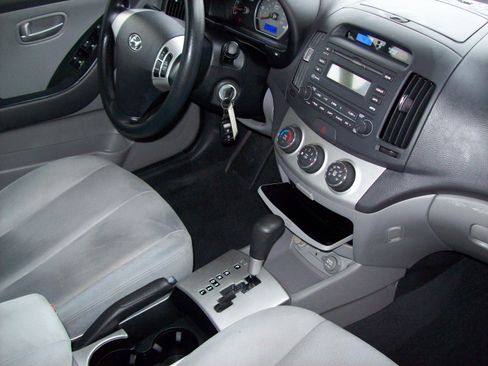 Used 2008 Hyundai Elantra SE image 14