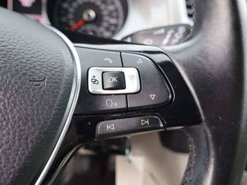 Used 2015 Volkswagen Golf 2-Door FWD image 21