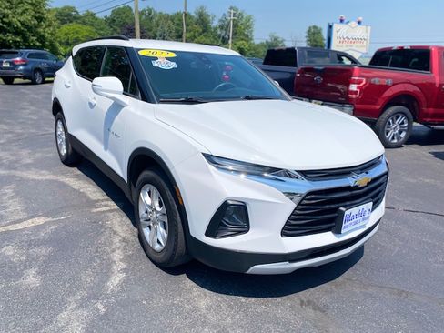 Used 2022 Chevrolet Blazer LT image 2