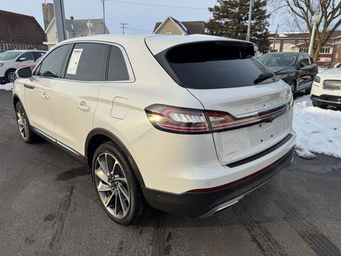 Used 2023 Lincoln Nautilus Reserve image 3