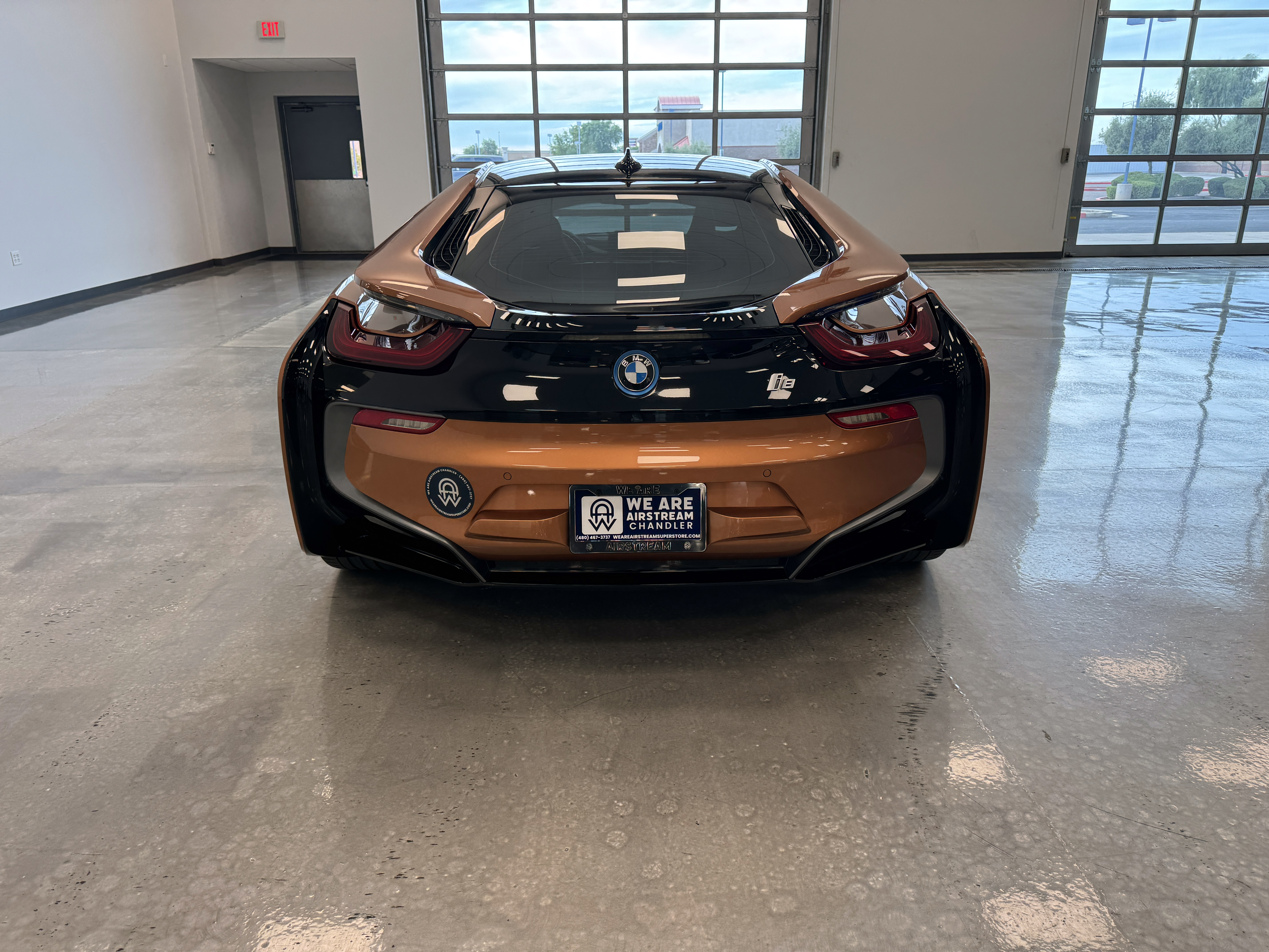 Used 2019 BMW i8 Coupe AWD/4WD image 3