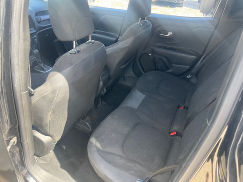 Used 2018 Jeep Renegade Sport image 7