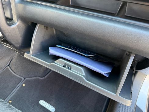 Used 2005 Honda CR-V LX image 39