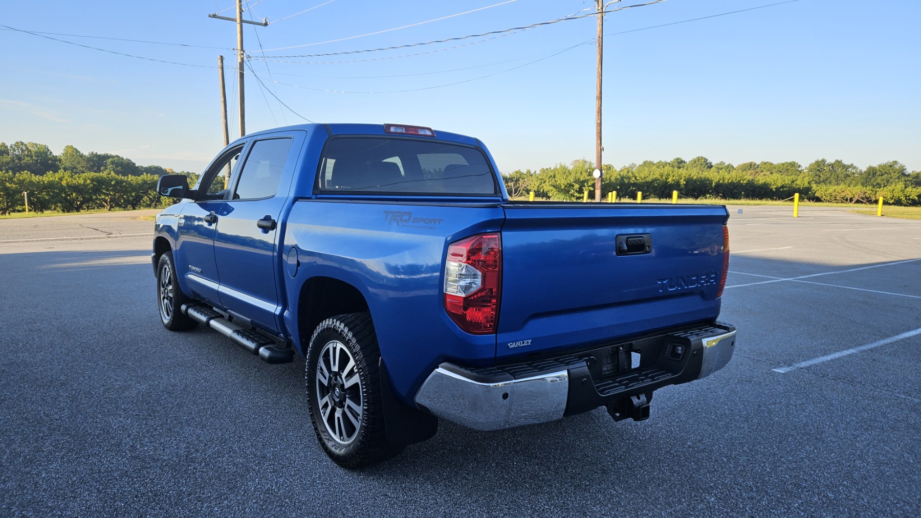 Used 2018 Toyota Tundra 4x4 CrewMax SR5 image 3