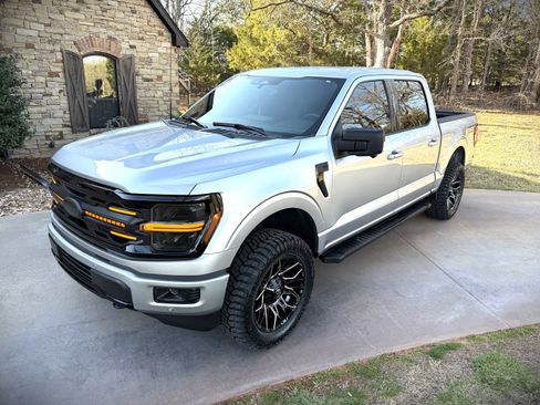 Used 2024 Ford F150 XLT image 1