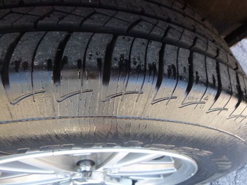 Used 2005 Ford Mustang Coupe RWD image 10