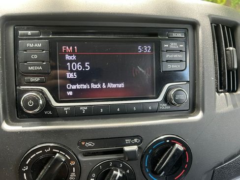 Used 2019 Nissan NV200 S FWD image 13