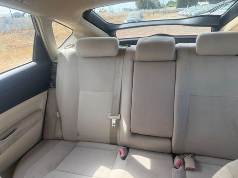 Used 2004 Toyota Prius UNAVAIL FWD image 6