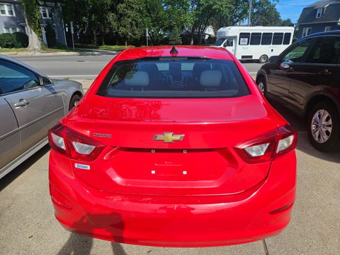 Used 2016 Chevrolet Cruze LS Sedan FWD image 5