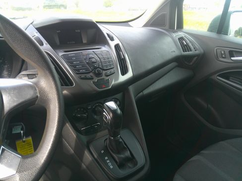 Used 2018 Ford Transit Connect XLT image 12