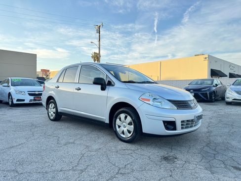 Used 2011 Nissan Versa image 10
