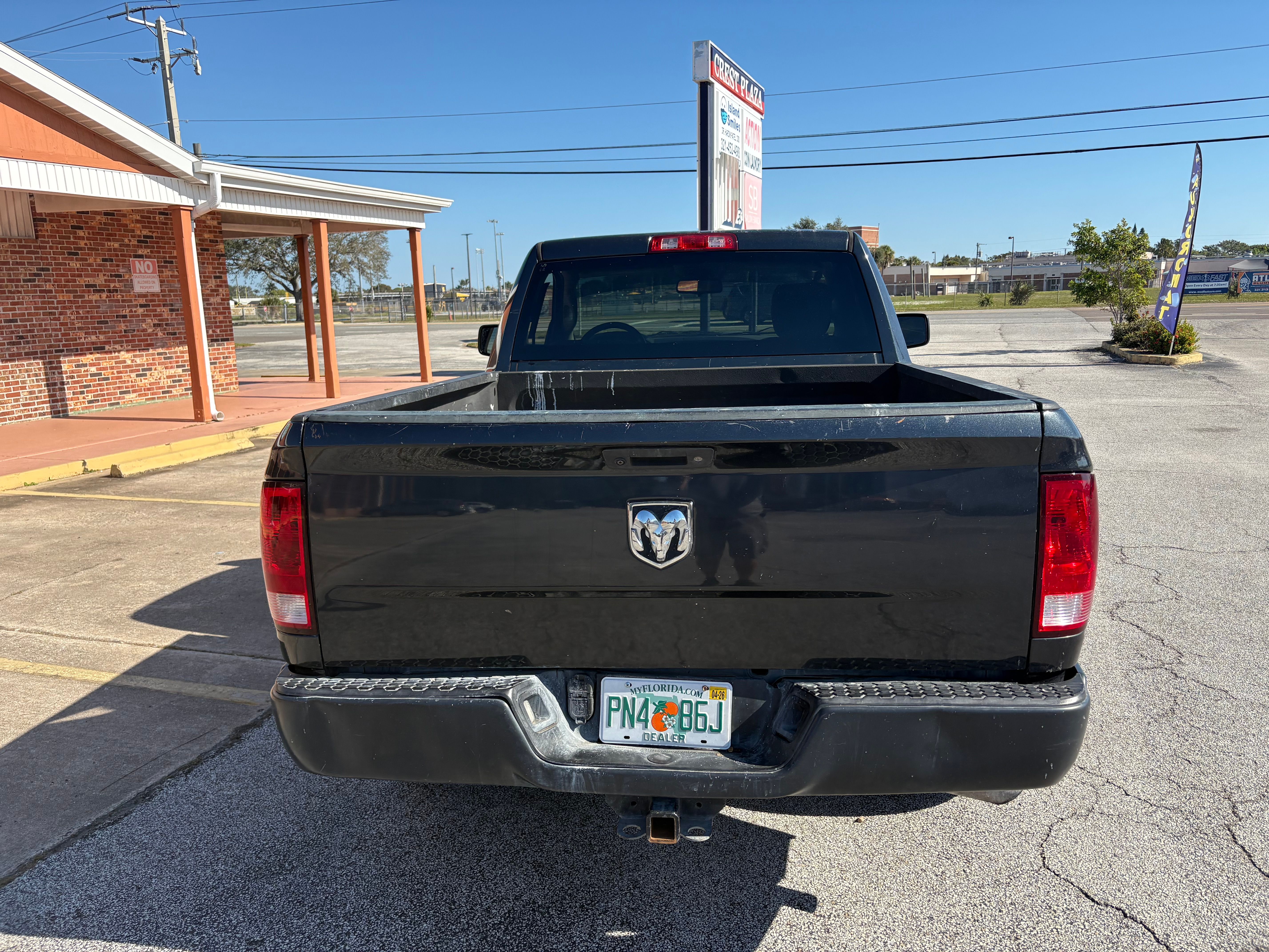 Used 2016 RAM 1500 Express RWD image 3