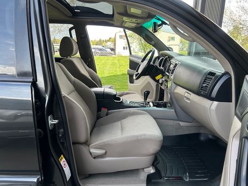 Used 2008 Toyota 4Runner 4WD image 11