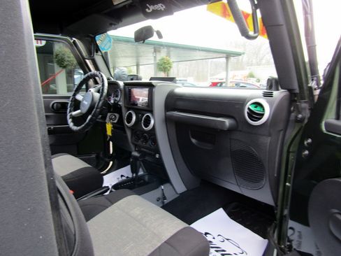 Used 2008 Jeep Wrangler Sahara image 19