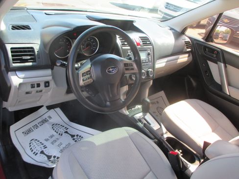 Used 2015 Subaru Forester 2.5i Premium Sport Utility 4D AWD/4WD image 5