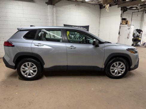 Used 2022 Toyota Corolla Cross L image 25