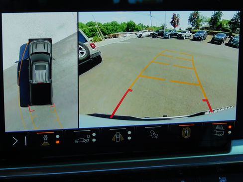 Used 2024 Chevrolet Silverado 1500 2WD Crew Cab High Country image 8