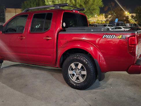 Used 2013 Nissan Frontier PRO-4X image 13