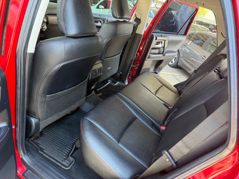 Used 2021 Toyota 4Runner 4WD Venture image 32
