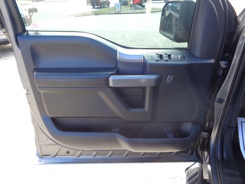 Used 2015 Ford F150 Sport image 32