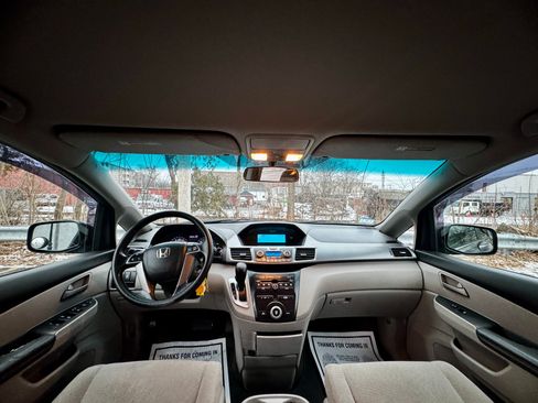 Used 2011 Honda Odyssey EX image 11