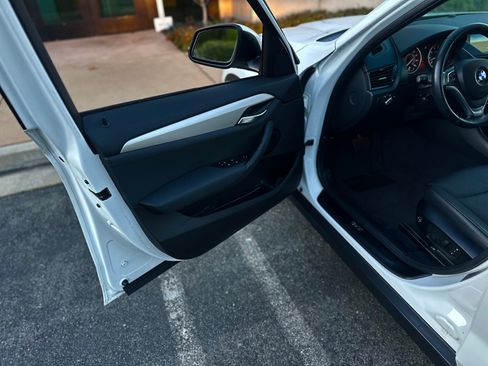 Used 2015 BMW X1 sDrive28i image 17