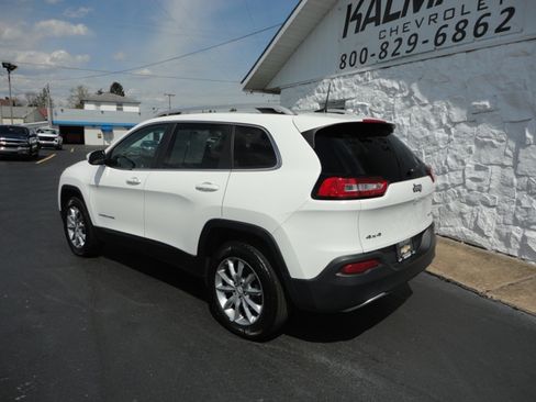 Used 2017 Jeep Cherokee Limited image 9