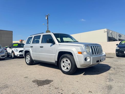 Used 2010 Jeep Patriot Sport image 8