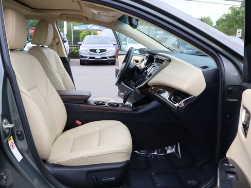 Used 2013 Toyota Avalon XLE Touring FWD image 15