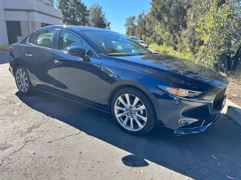 Used 2022 MAZDA MAZDA3 image 3